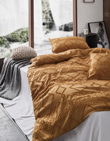 100% Premium Tufted Microfibre Quilt Cover Set - Ultra-Soft, Durable Embroidery Bedding Comforter Set - Machine Washable & Zipper Closure - Caramel - Double