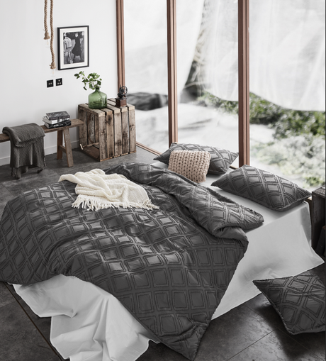 100% Premium Tufted Microfibre Quilt Cover Set - Ultra-Soft, Durable Embroidery Bedding Comforter Set - Machine Washable & Zipper Closure - Smoke - Super King