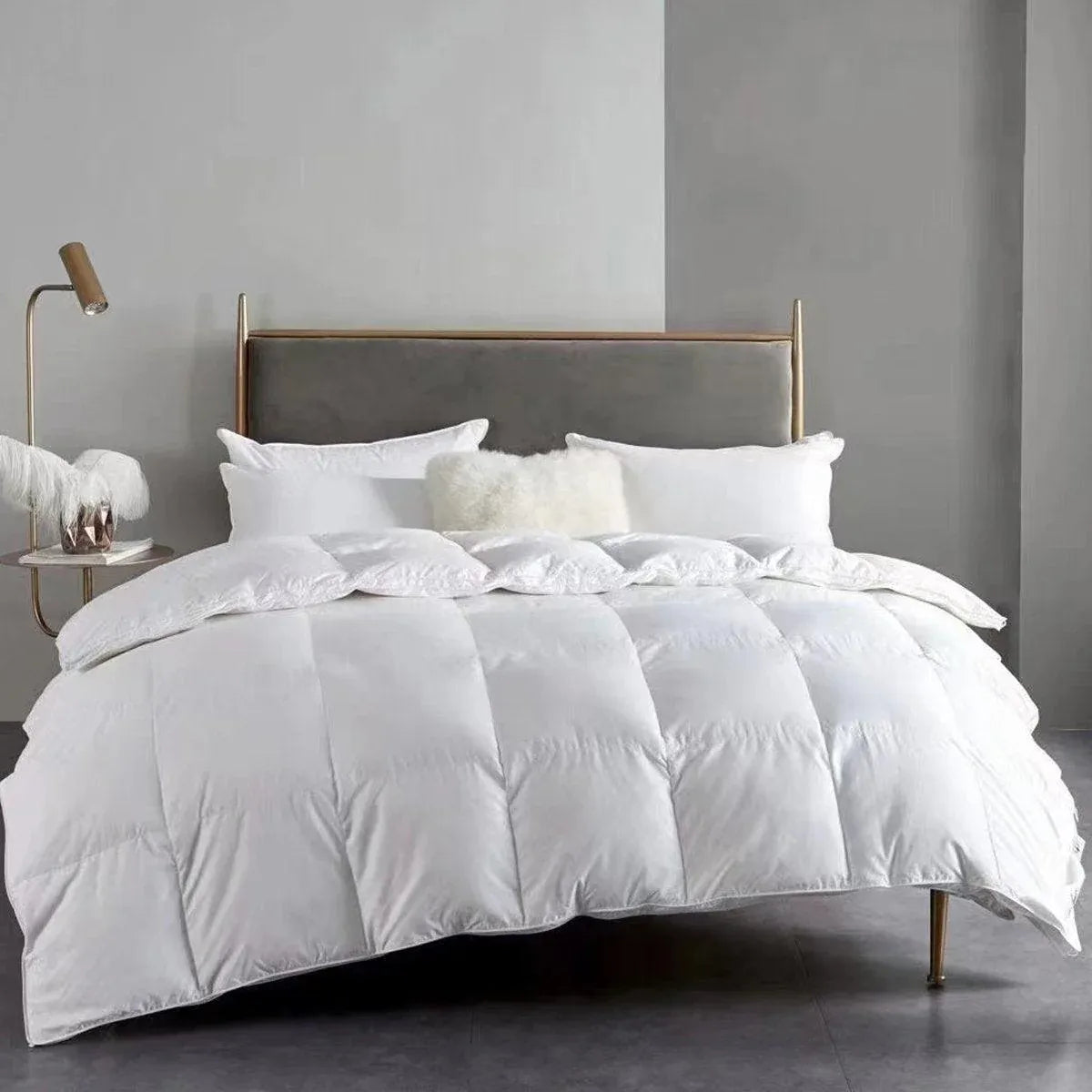 Luxury Hotel Quilt Core – Soft Microfiber Down Alternative Comforter for All Seasons - 160x210cm-Brushed