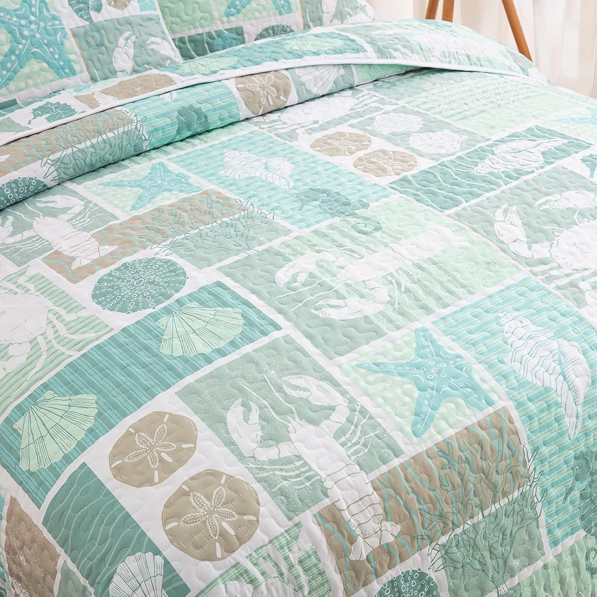 Green Coastal Haven Bedspread Coverlet 3 Piece Set