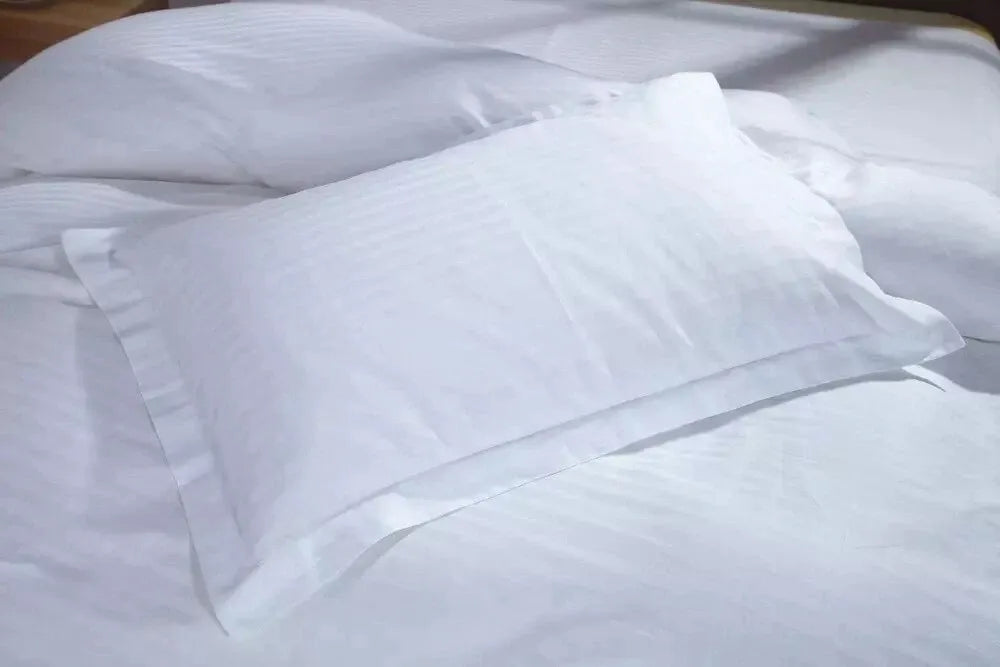 100% Cotton Aura Montreux Dahlia Quilt / Doona / Duvet Cover set