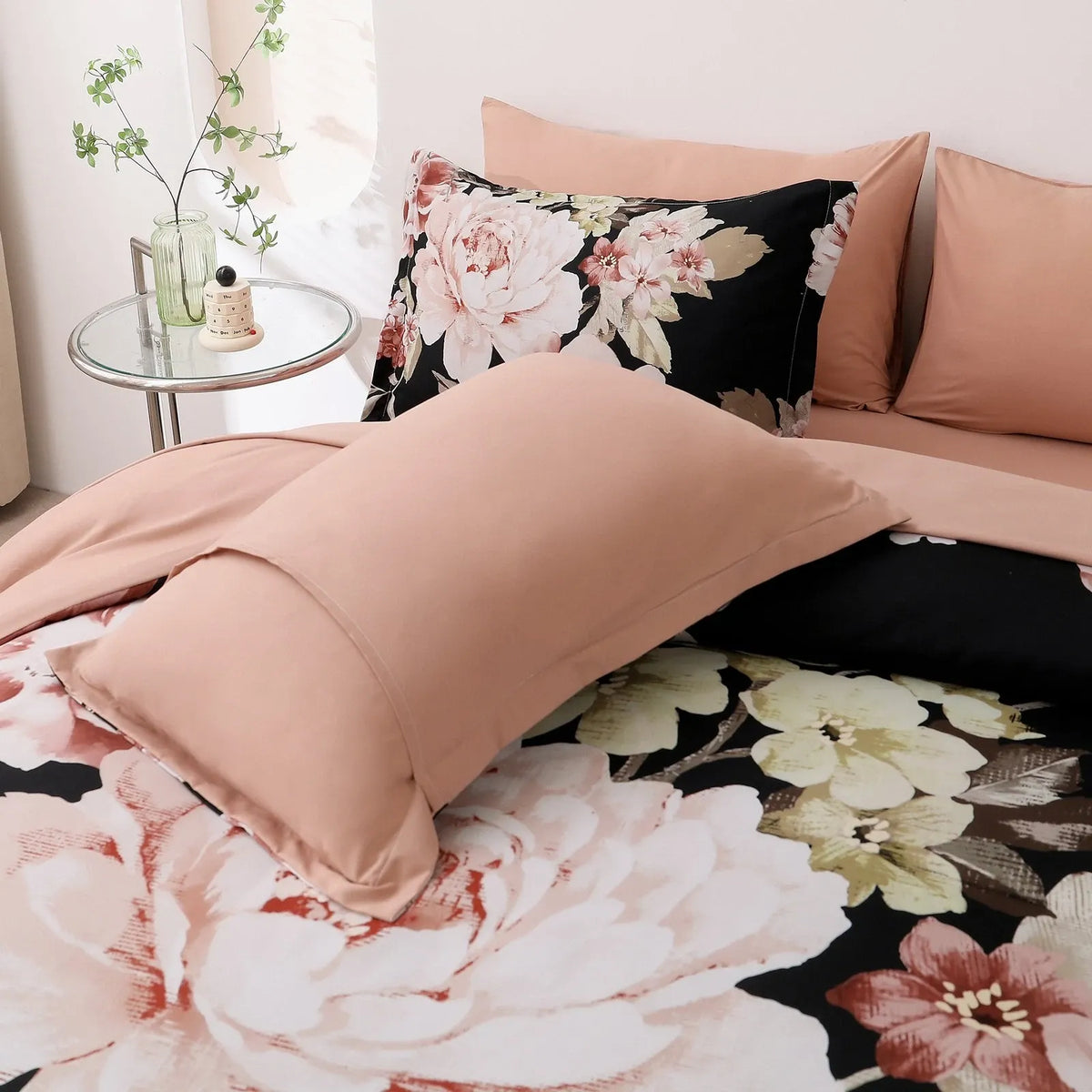 Black Maribel Marigold Quilt / Doona / Duvet Cover set