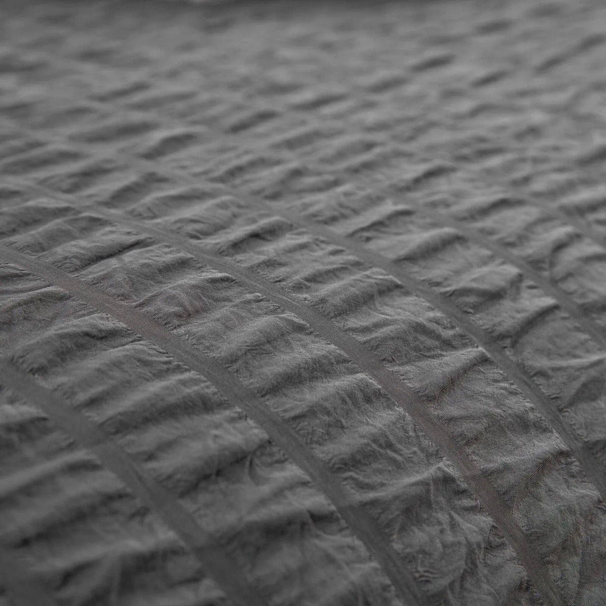 Seersucker Dark Geneva Elegance Quilt / Doona / Duvet Cover set
