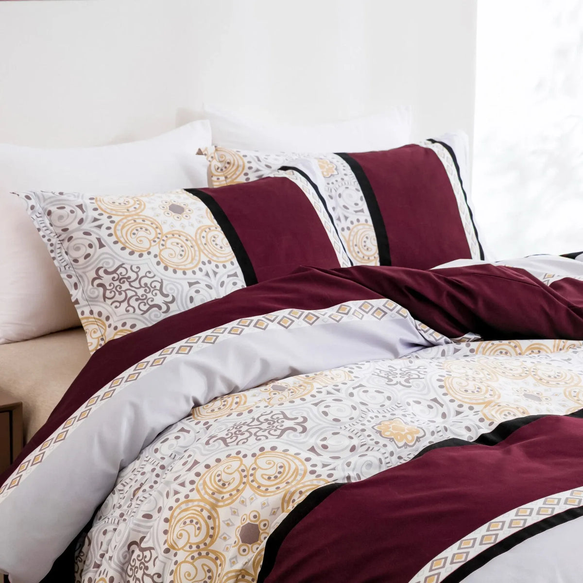 Stripe Catalina Leaf Quilt / Doona / Duvet Cover set