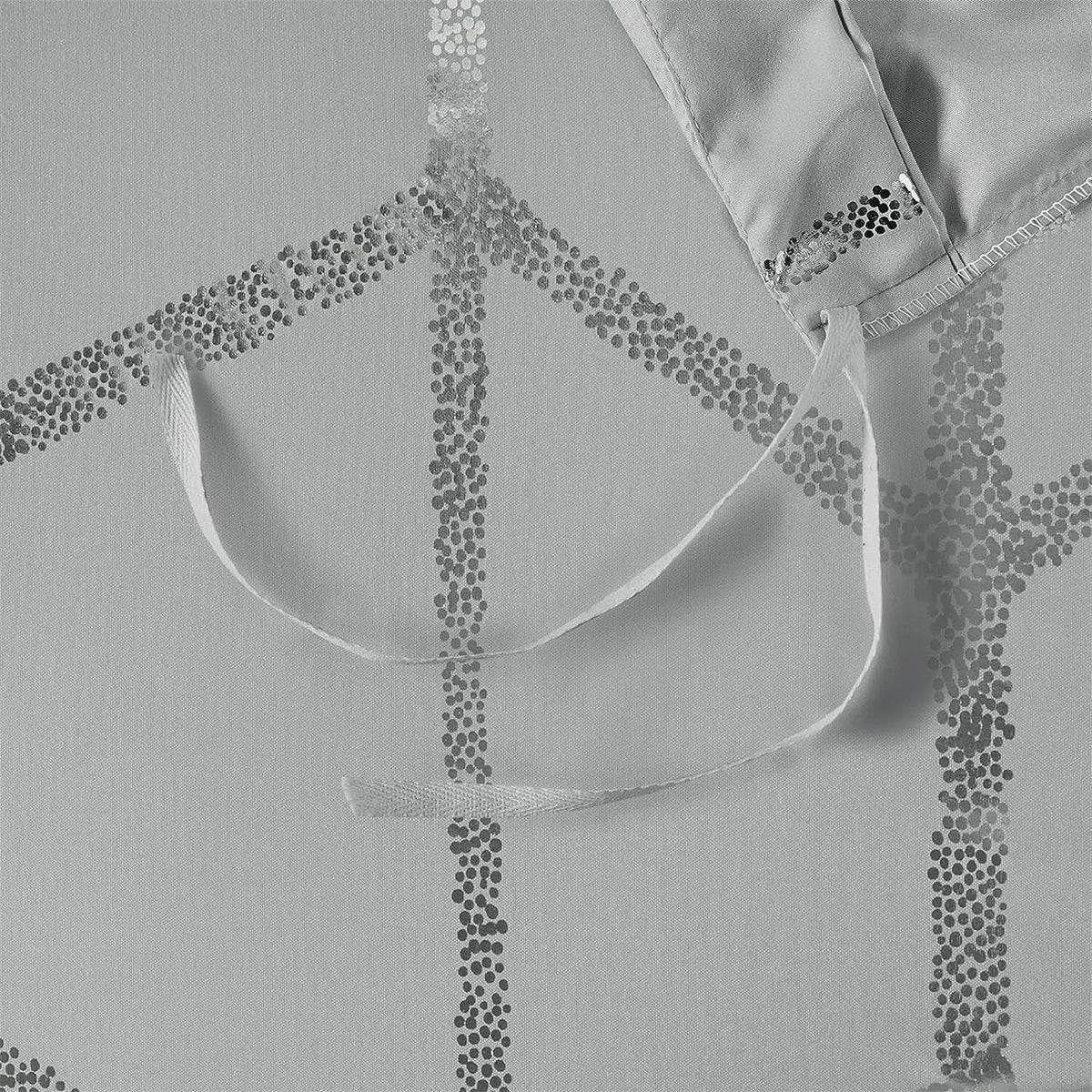 Light Grey Palermo Leaf Quilt / Doona / Duvet Cover set