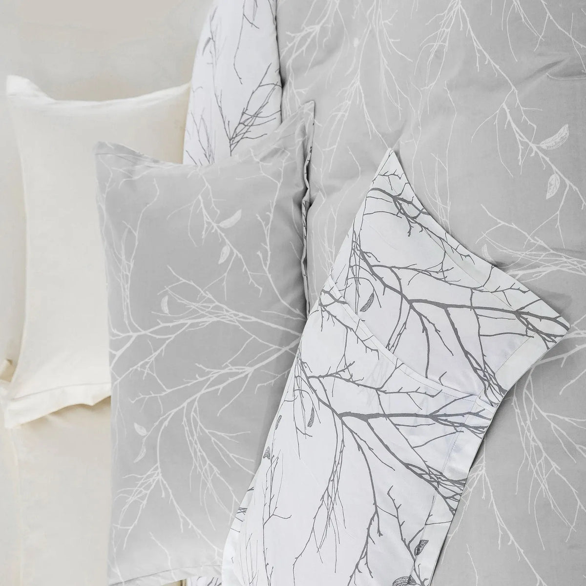 Stripe Arabelle Atelier Quilt / Doona / Duvet Cover set