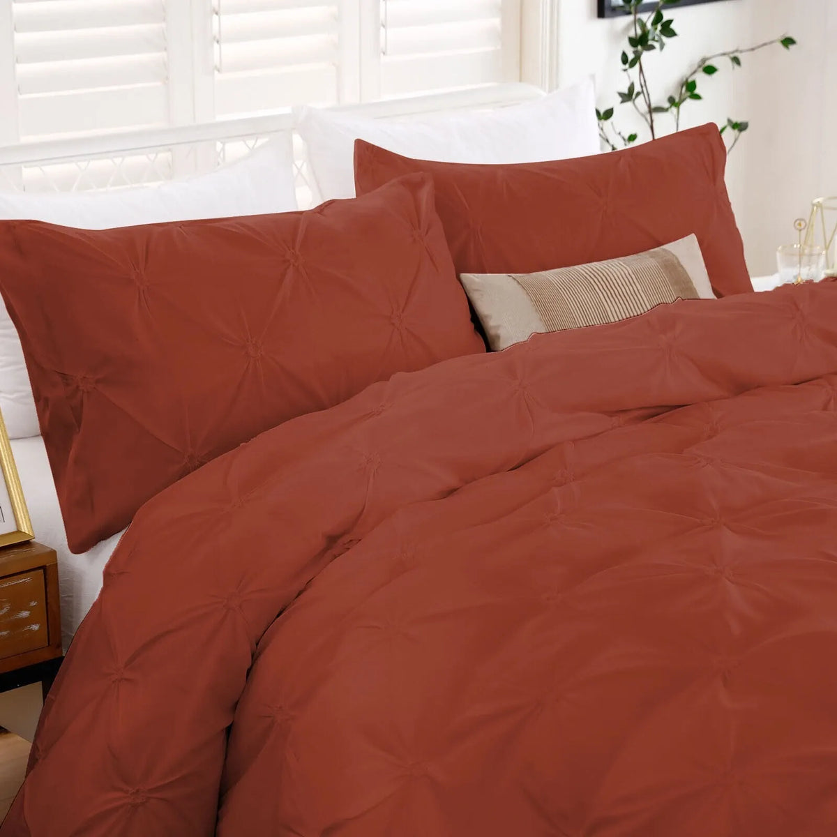 Caramel Siena Dahlia Quilt / Doona / Duvet Cover set