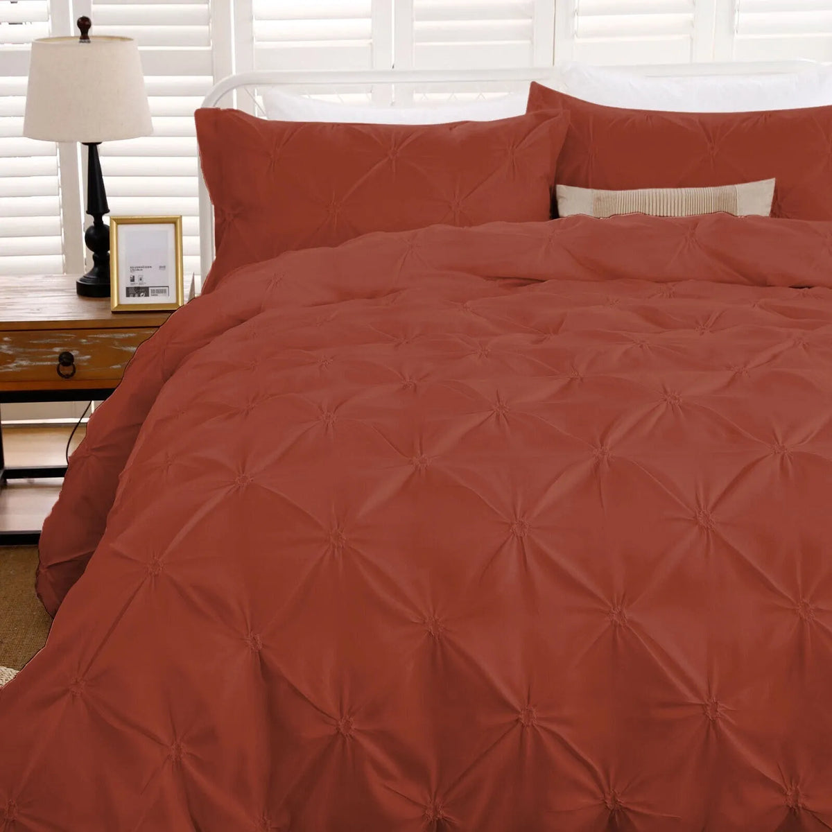 Caramel Siena Dahlia Quilt / Doona / Duvet Cover set