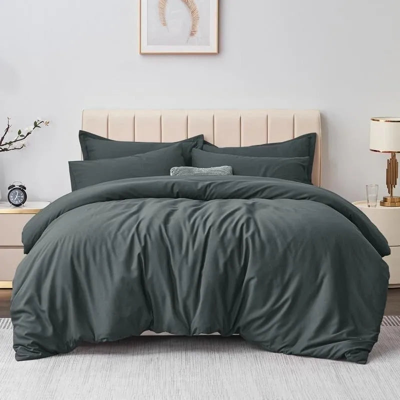 Bloomscape Venetian Leaf Quilt / Doona / Duvet Cover set
