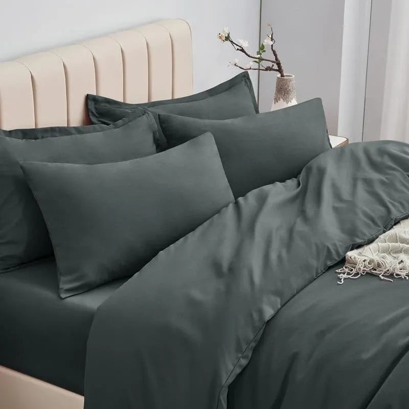 Bloomscape Venetian Leaf Quilt / Doona / Duvet Cover set