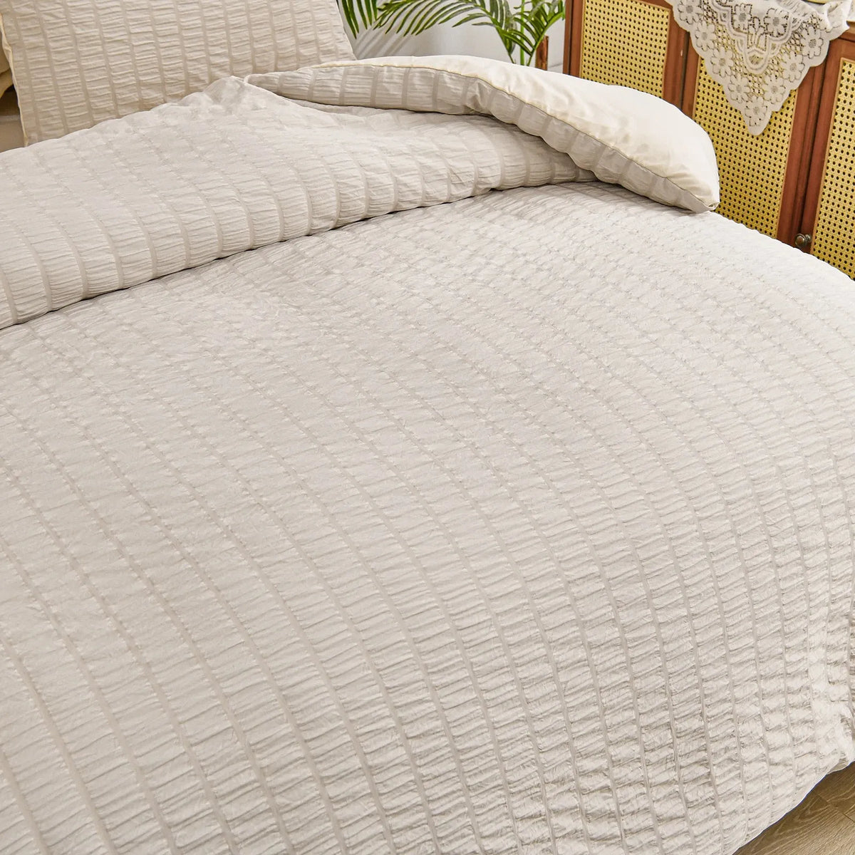 Stripe Lombardy Serenity Quilt / Doona / Duvet Cover set