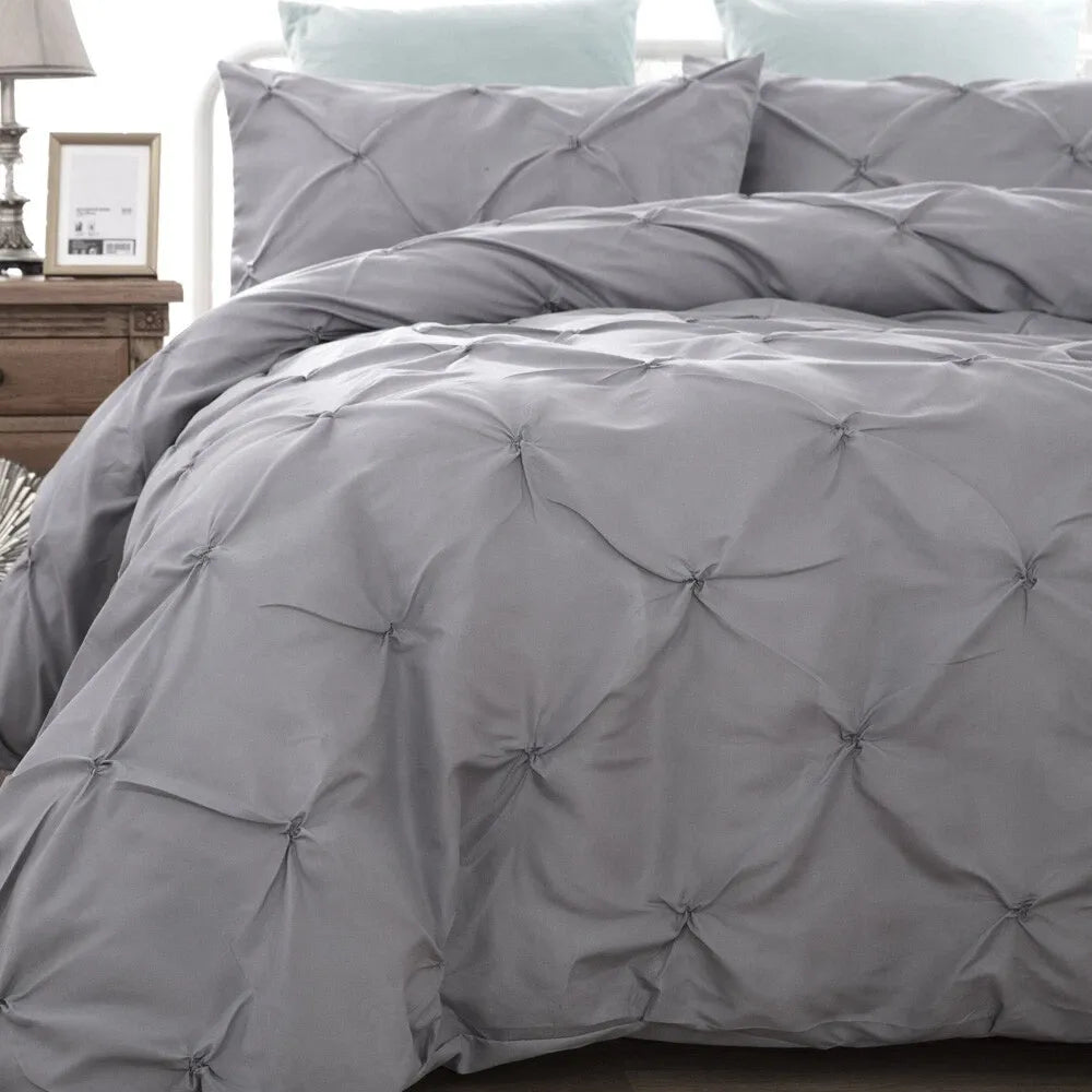 Aura Tuscany Dahlia Quilt / Doona / Duvet Cover set