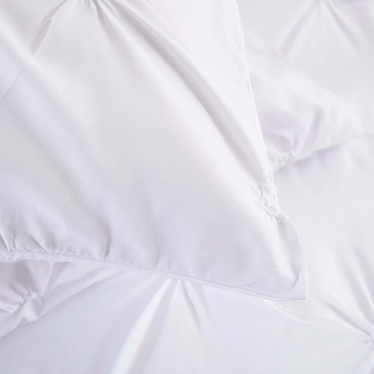 Minimal Mood white Comforter Collection – Modern 3‑Piece Set
