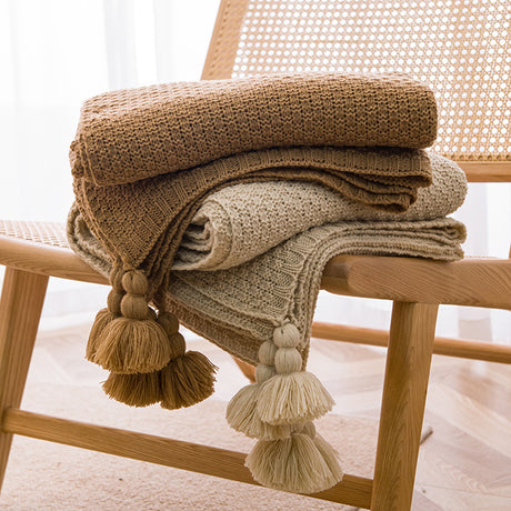 Brown 110cm x 150cm Soft Tassel Throw Blanket for Sofa or Bed, Cozy  Casual Blanket for Office Nap, Minimalist Bed End Cover
