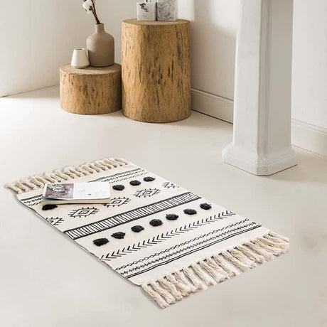 Handwoven Cotton Tassel Floor Rug for Bedroom or Living Room|Soft, Modern Geometric Design,60x90cm