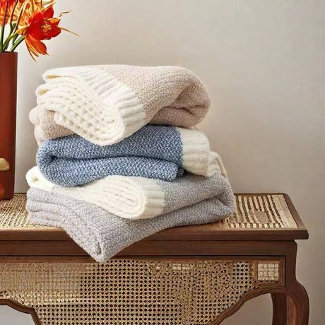 Black and White Plush Chenille-Knit Throw Blanket - Soft Cozy Polyester for Bed & Sofa | Textured Two-Tone Design (127x153cm)