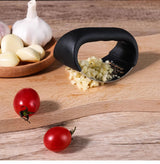 Black Stainless Steel Garlic Press Rocker Ergonomic Garlic Crusher and Ginger Mincer Professional Kitchen Tool