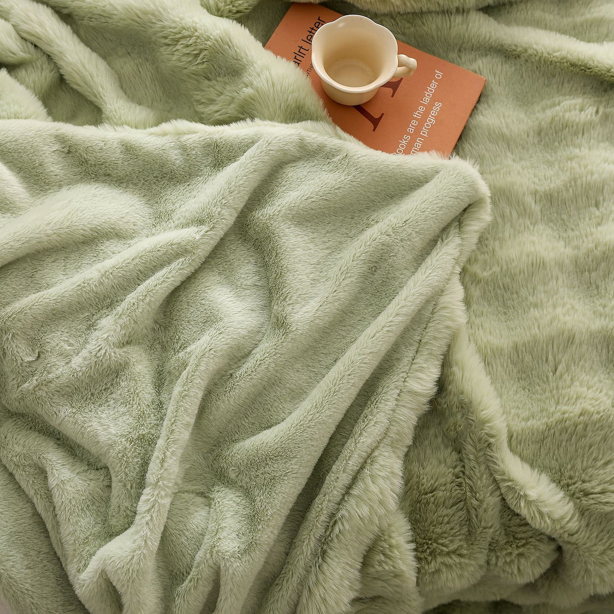 Green Luxury Tuscany Fleece Rabbit Fur Bubble Blanket (180 x 200 CM) - Double-Sided Thickened Soft Plush Bedding & Large Bed Blanket