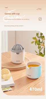 Portable Manual Citrus Juicer Hand Press Lemon Orange Squeezer 2-in-1 Reamer with Built-in 470ml Cup, PP Material Lightweight Fruit Juicer for Kitchen Travel Camping, Easy Clean