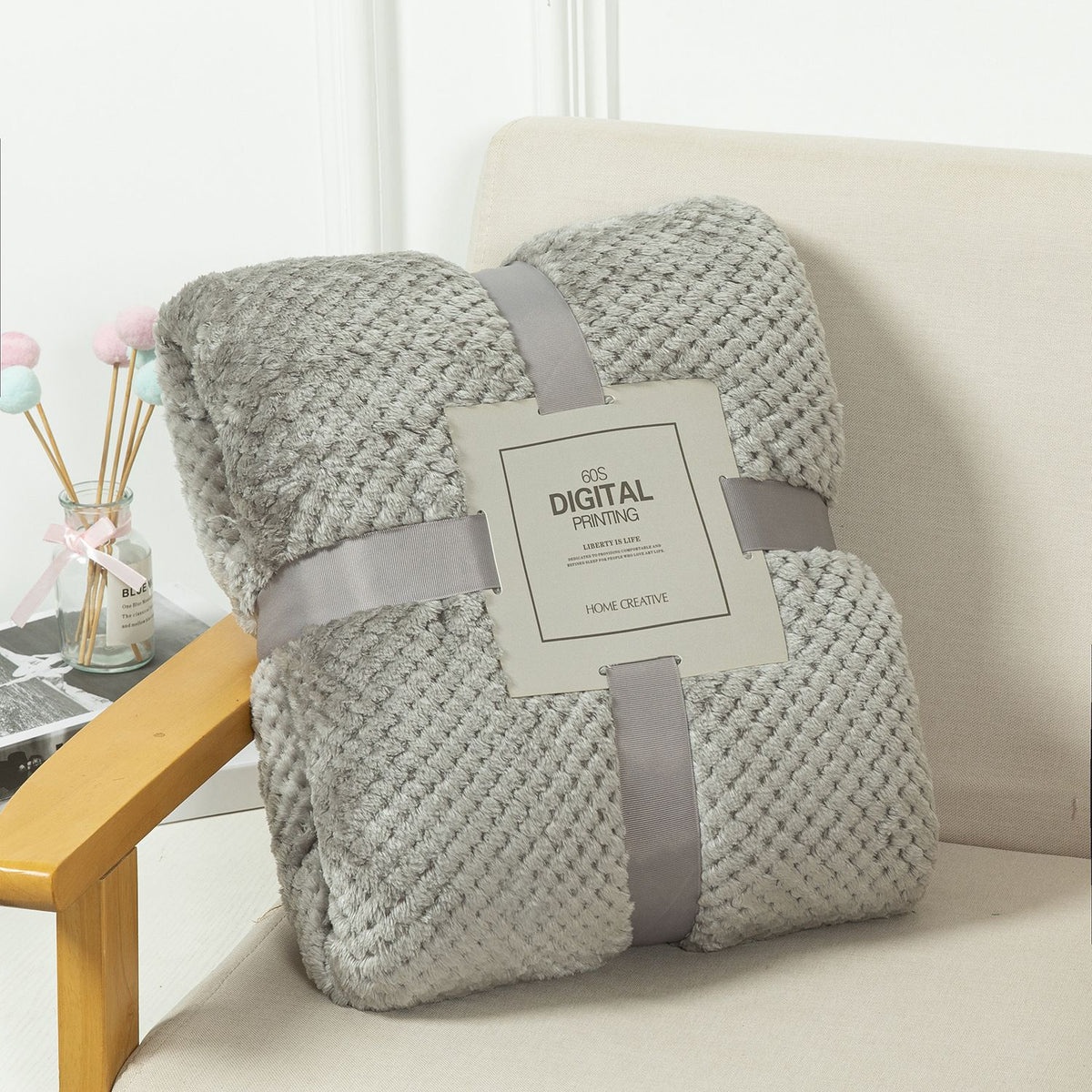200 x 260cm Grey Pineapple Grid Plush Sofa Blanket for 2 Seater - Soft Thick Flannel Jacquard Throw, Fade Resistent & Machine Washable, Lightweight Travel and Spring Summer Bedding