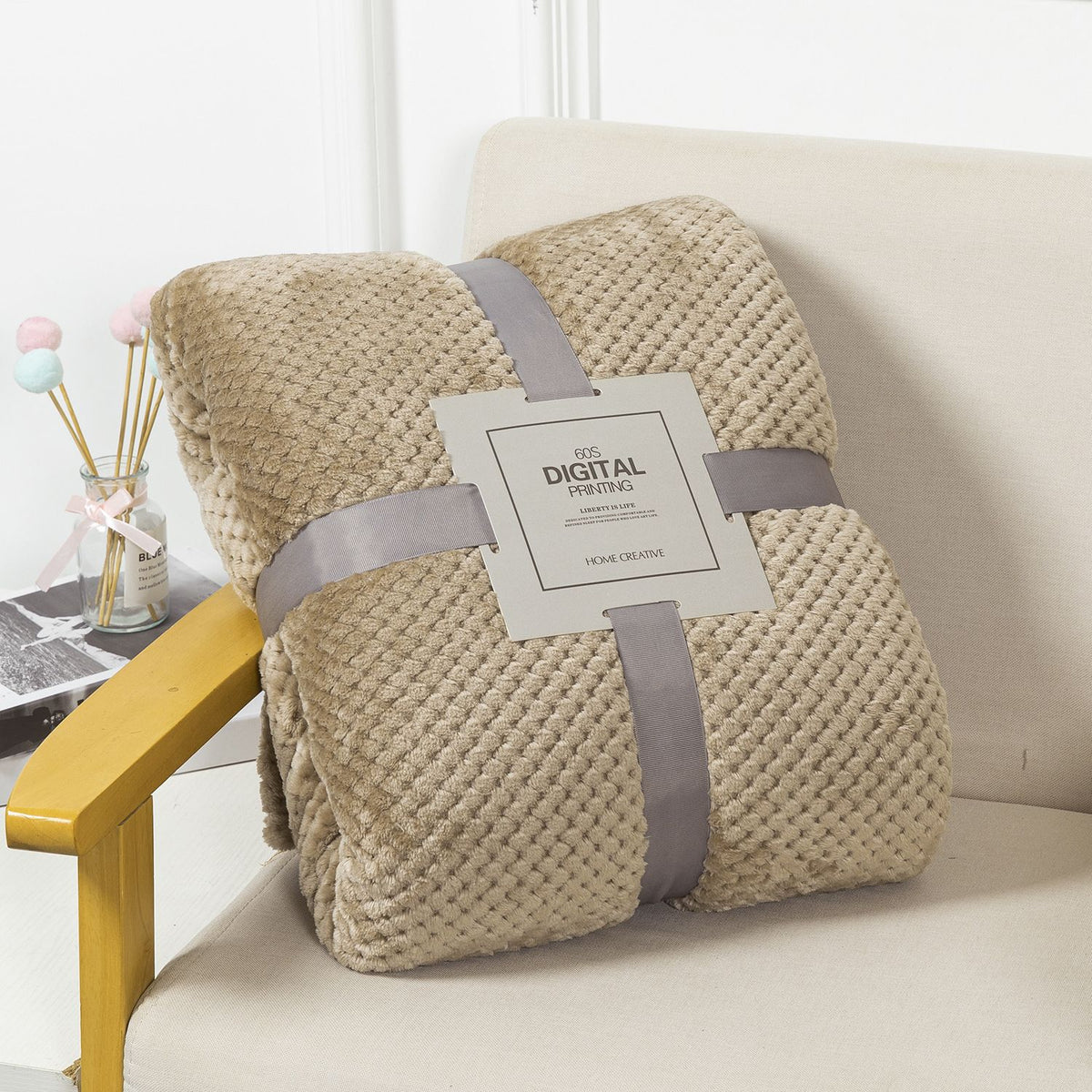 200 x 300cm Khaki Pineapple Grid Plush Sofa Blanket for 3 Seater - Soft Thick Flannel Jacquard Throw, Fade Resistent & Machine Washable, Lightweight Travel and Spring Summer Bedding