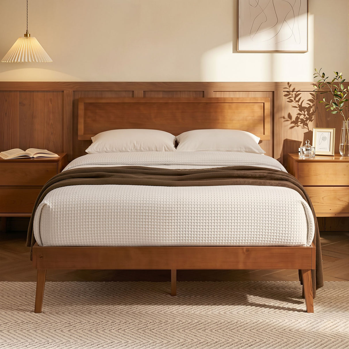 SPLAY Walnutt Queen Bed Frame