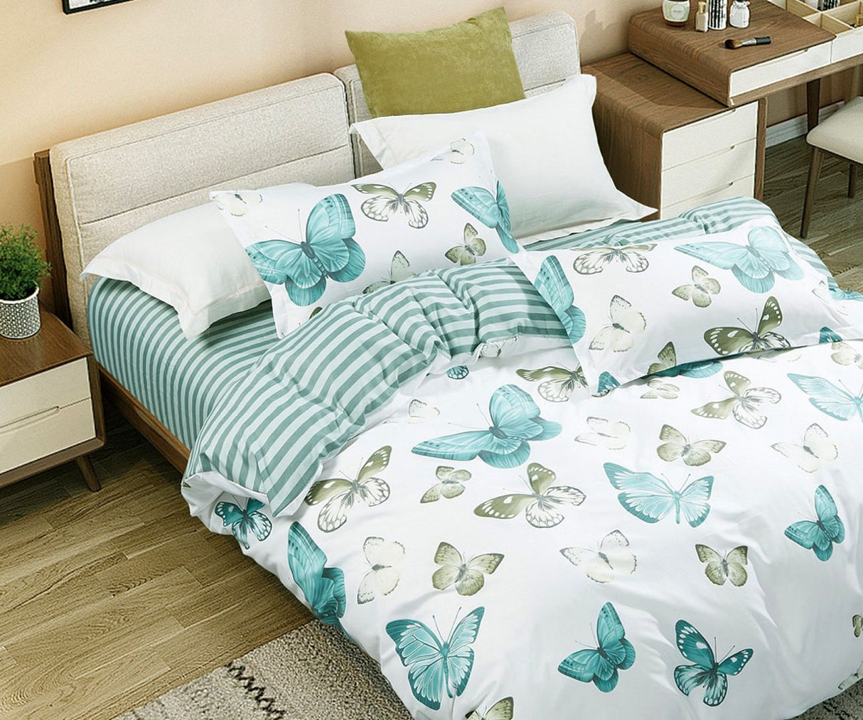 Fleur Butterfly Queen Size Quilt/Duvet Cover Set