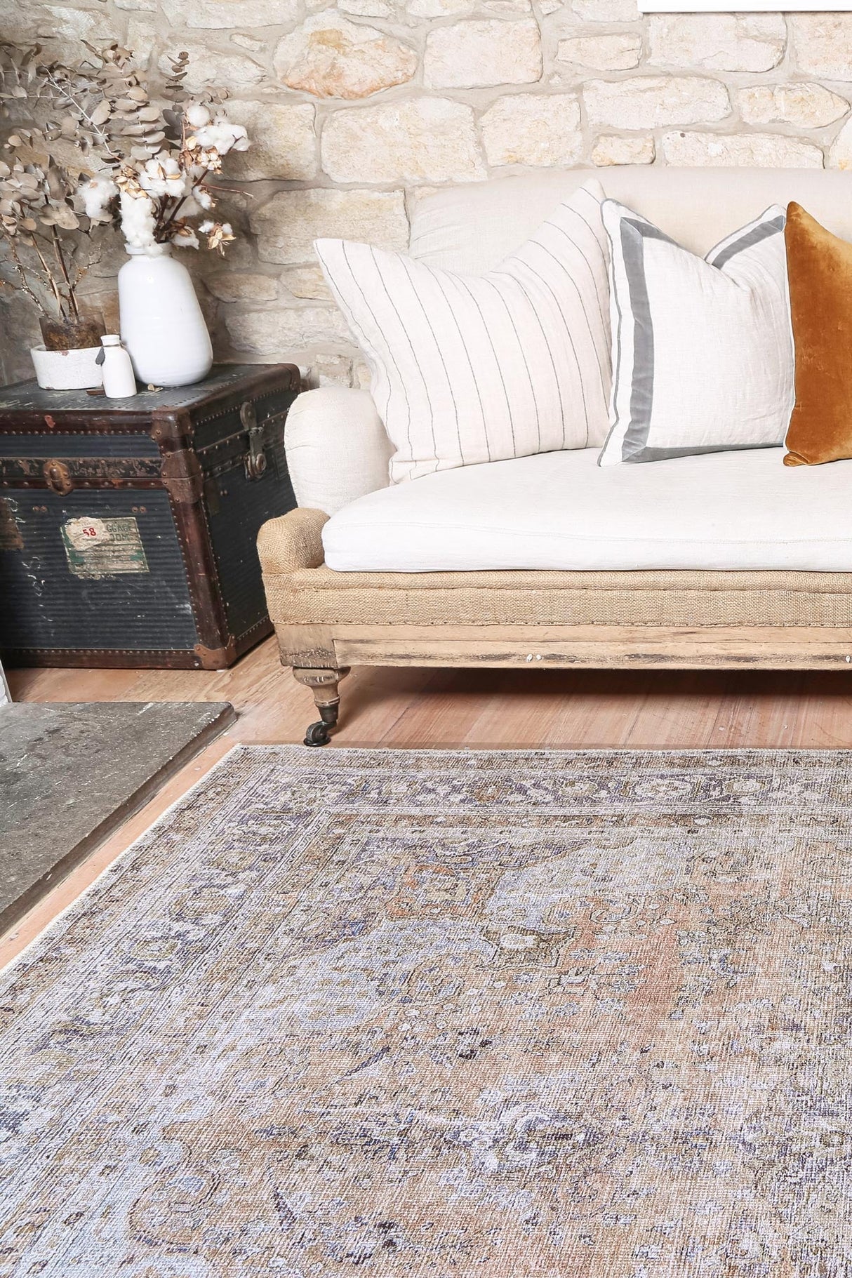 vintage-crown-adelaide-ash-terracotta-distressed-vintage-rug 160X230